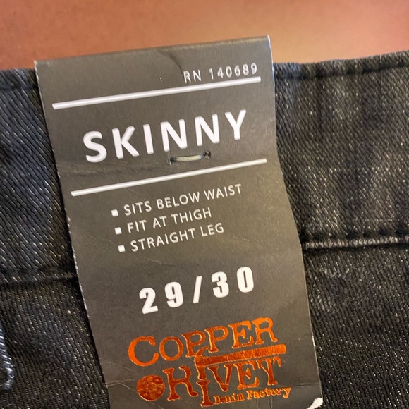 COPPER RIVET SKINNY FIT BACK JEANS WITH RIPS - Picture 3 of 10